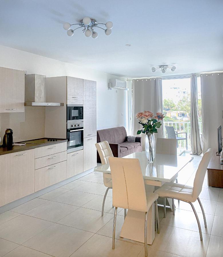 Saint Julian's Charming Apartment In The Heart Of St. Julians מראה חיצוני תמונה